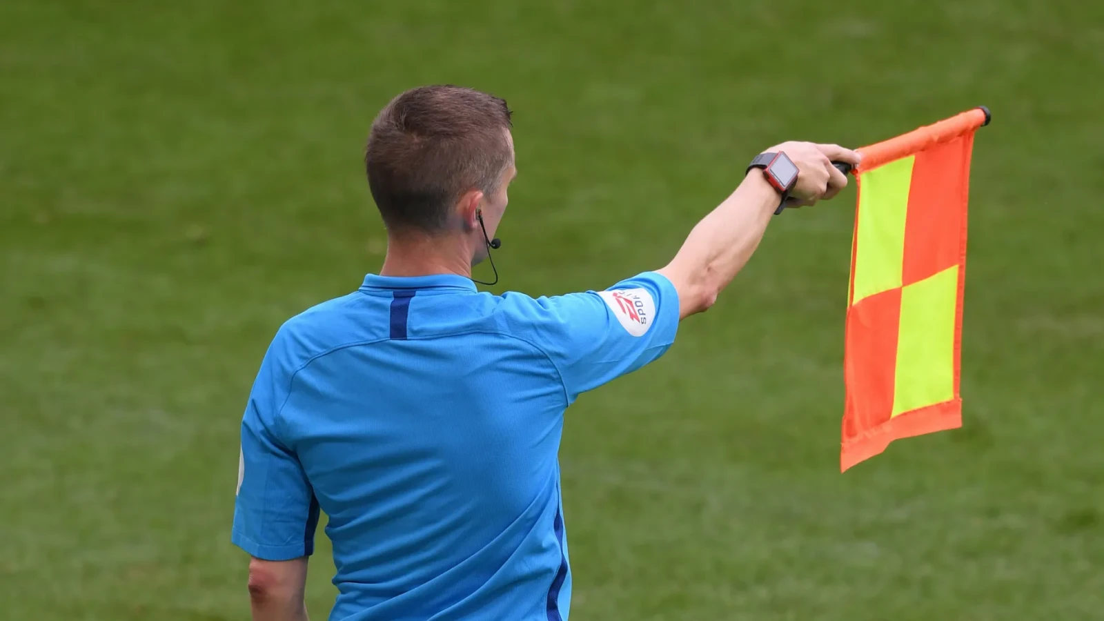 Arbitrii Superligii, delegați: Cine conduce meciurile cruciale de sâmbătă?