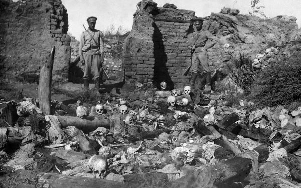 Armenia: istoria sângeroasă, rugăciunile și pietrele, o lecție de supraviețuire