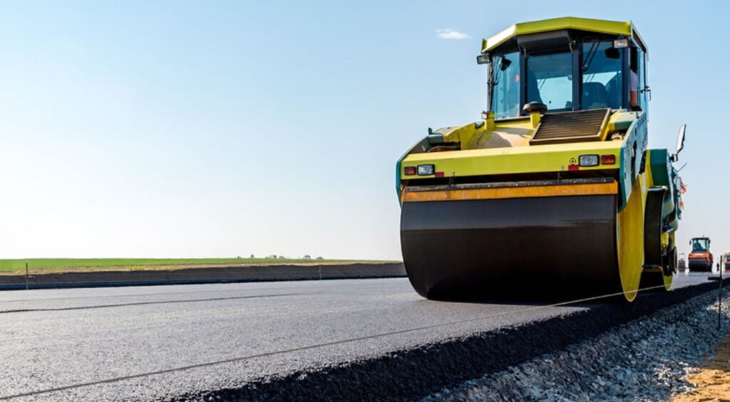 Un drum județean din Botoșani va fi modernizat în urma unui proiect cu finanțare europeană de 339 de milioane de lei, anunțul fiind făcut de Otilia Moruz, directorul Direcției Dezvoltare și Promovare din cadrul Consiliului Județean (CJ)