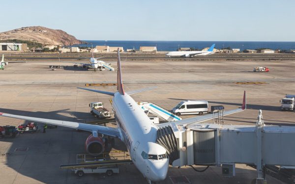 UE, presiuni pe state: Mai puțin kerosen din Orient, mai mult din SUA