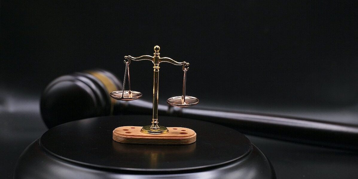 Ministerul Justiției a actualizat onorariile avocaților Ministerul Justiției a anunțat, miercuri, că a fost semnat actul adițional prin care se actualizează cuantumul onorariilor avocaților