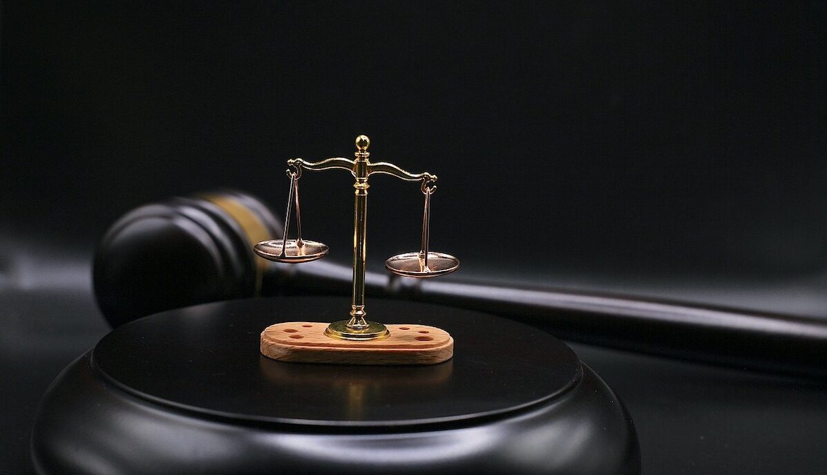 Ministerul Justiției a actualizat onorariile avocaților Ministerul Justiției a anunțat, miercuri, că a fost semnat actul adițional prin care se actualizează cuantumul onorariilor avocaților