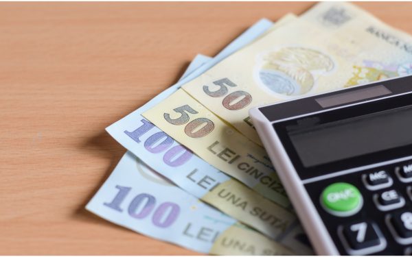 Românii cu datorii, mai ușor la insolvență: pragul scade la 10 salarii | AUDIO