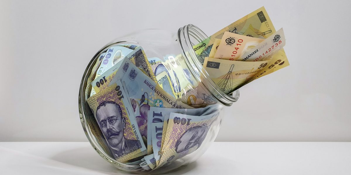 Ministerul Finanțelor anunță lansarea noii ediții a titlurilor de stat Tezaur, destinată persoanelor fizice interesate să investească în această perioadă, cu dobânzi neimpozabile de până la 7,50% pe an