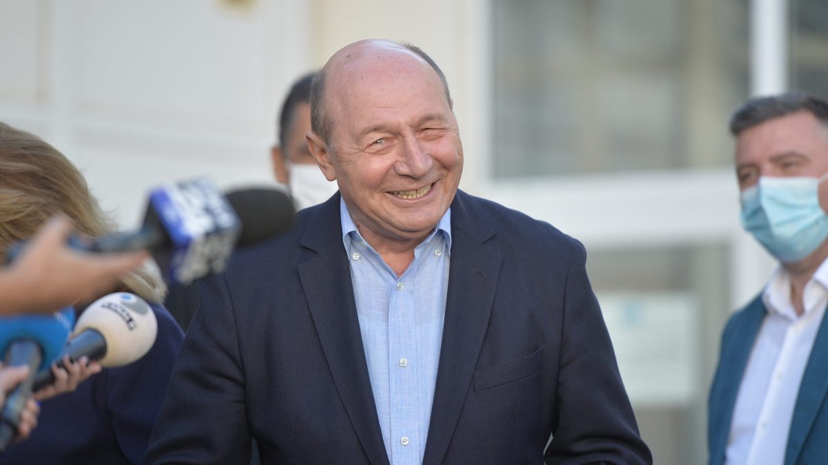 Băsescu despre un posibil "Peter Magyar" în România: "E loc?"