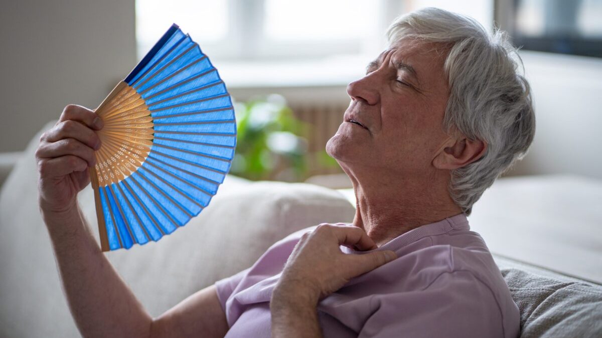 8 cauze pentru transpirația abundentă după 40 de ani: Ce se întâmplă cu corpul tău