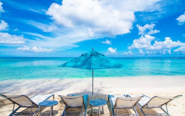 Unde bagi banii de vacanță în 2026: țări mai ieftine ca România