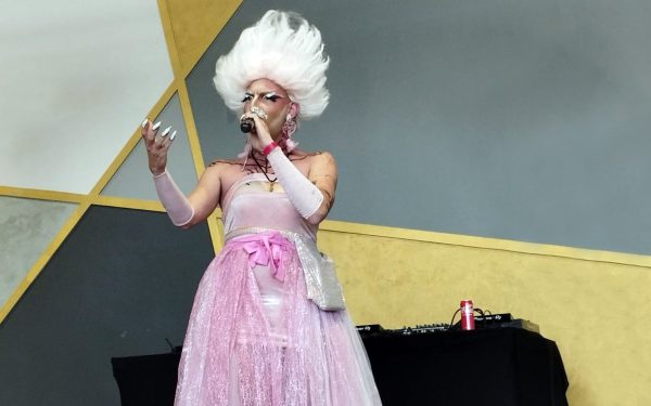 Beni Mihai, de la corul bisericesc la Drag Queen pop-rock '80