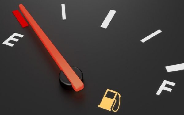 Bogdan Ivan: Nu există panică la pompe, carburanții ajung în România