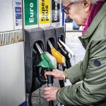 Proteste FURIOASE în Irlanda: Poliția le consideră ilegale, din cauza prețurilor la combustibil