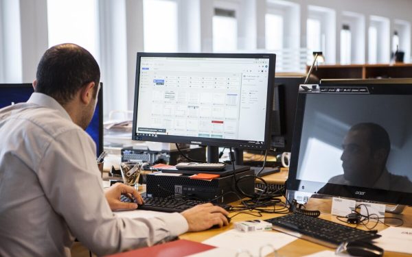 Alergia la muncă: Cauze, simptome și soluții. Unde se ascunde boala?