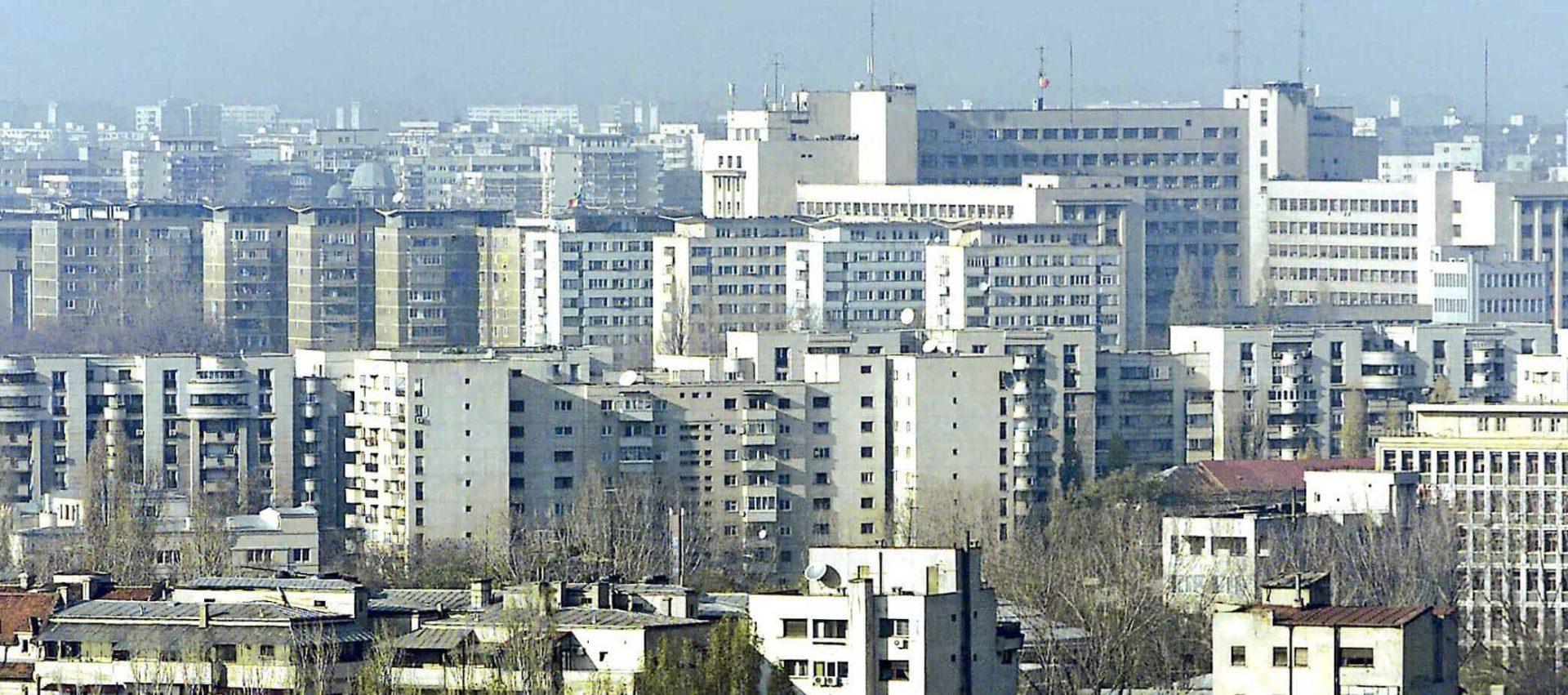 Prețurile locuințelor au explodat în Uniunea Europeană în ultimul deceniu, dar în România, inflația a erodat creșterile nominale, ducând la o scădere reală a prețurilor
