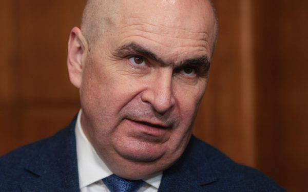 Bolojan, premier: Cât încasează lunar și cum stă față de liderii europeni