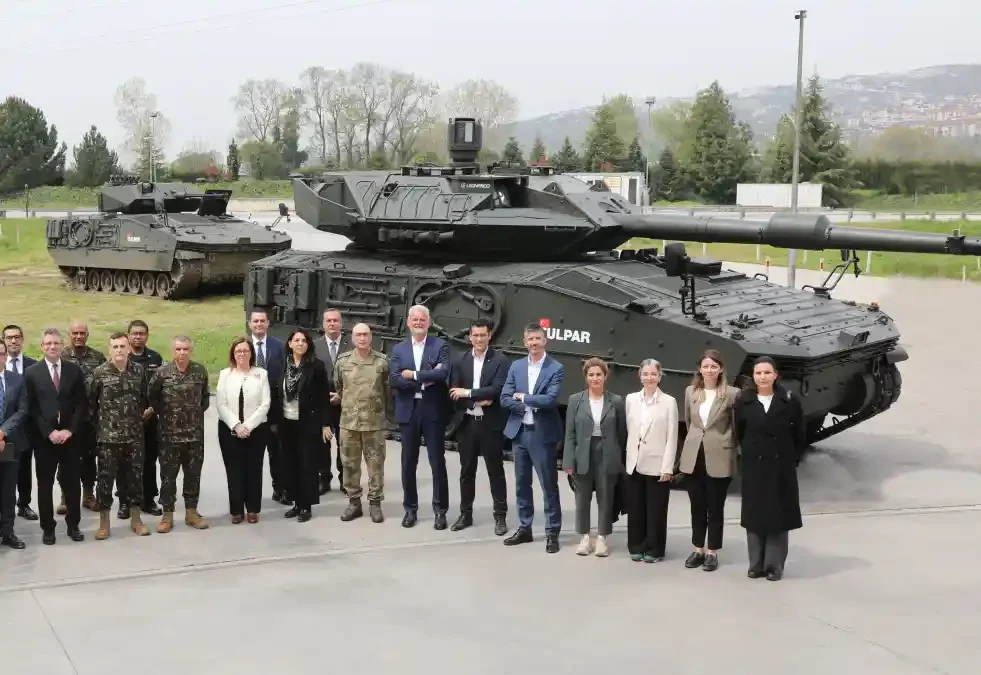 Militarii brazilieni, interesați de blindatele Otokar TULPAR