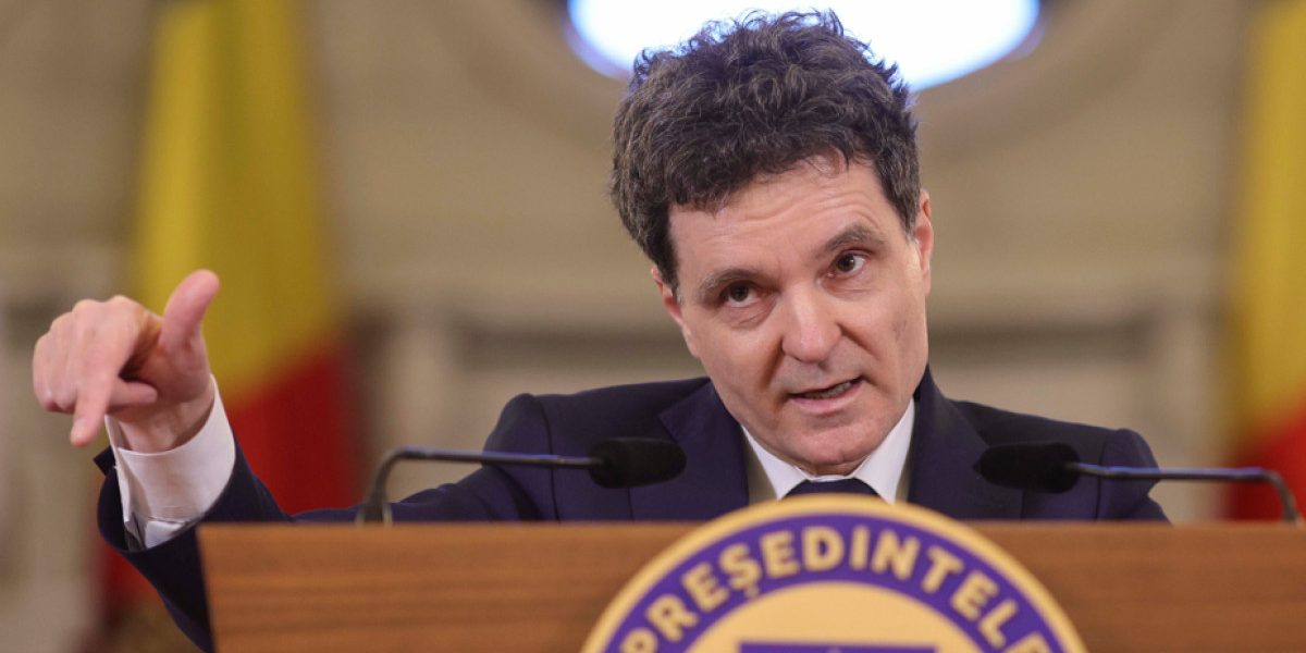 Nicușor Dan: Dosarele Mineriadei Și Revoluției, Eșecul Justiției Președintele Nicușor Dan a declarat miercuri că modul în care pot fi asociate persoanele implicate cu evenimentele din dosarele Mineriadei și Revoluției rămâne neclar, deși evenimentele în sine sunt cunoscute