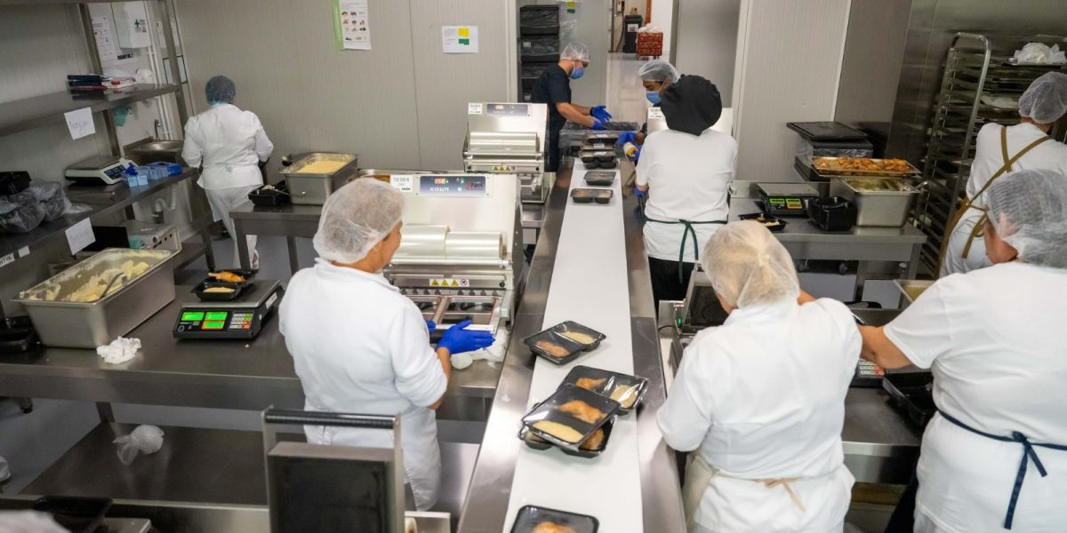 Banca Locală de Alimente Sector 6 își propune o extindere semnificativă în efortul de a reduce risipa alimentară, în contextul noilor obligații impuse de autorități pentru operatorii economici din lanțul agroalimentar