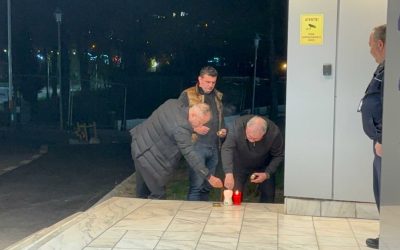 Candele pentru Mircea Lucescu: Omagiu emoționant la Spitalul din București