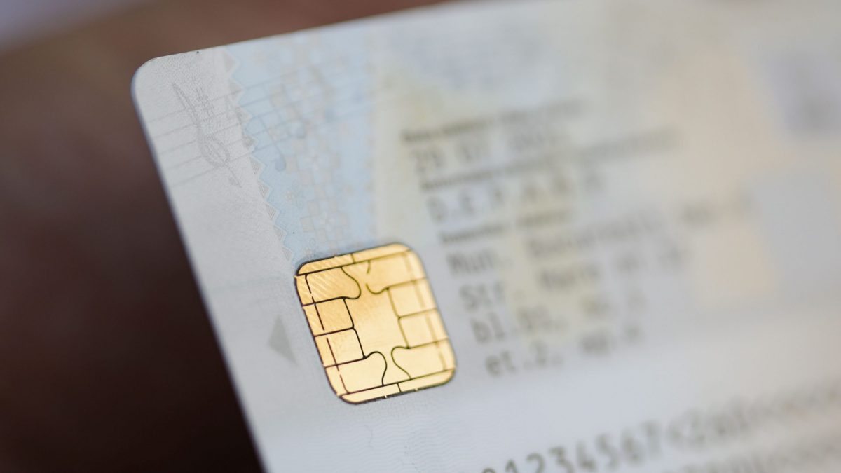 România intră în era digitală: Buletin și semnătură noi din 2026