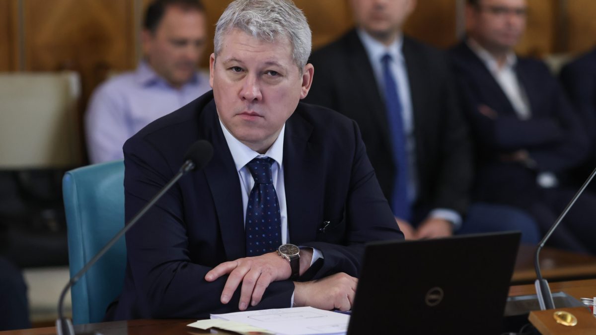 Predoiu, categoric: Nu vrea funcția de premier. Decizie de partid, punct