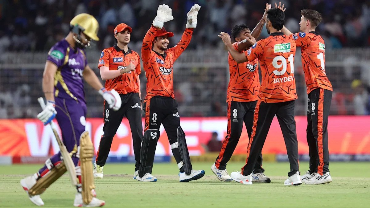 Sunrisers Hyderabad și-a trecut în sfârșit în palmares prima victorie din actuala ediție a Indian Premier League (IPL), reușind să învingă Kolkata Knight Riders (KKR) cu 65 de runde la Eden Gardens