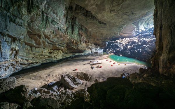 Un explorator a "pierdut" cea mai mare peșteră din lume, găsită în 1990