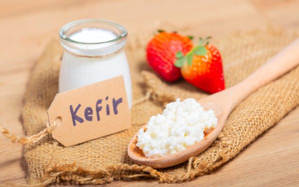Chefir vs. iaurt: Duelul probioticelor. Care-ți întărește imunitatea?