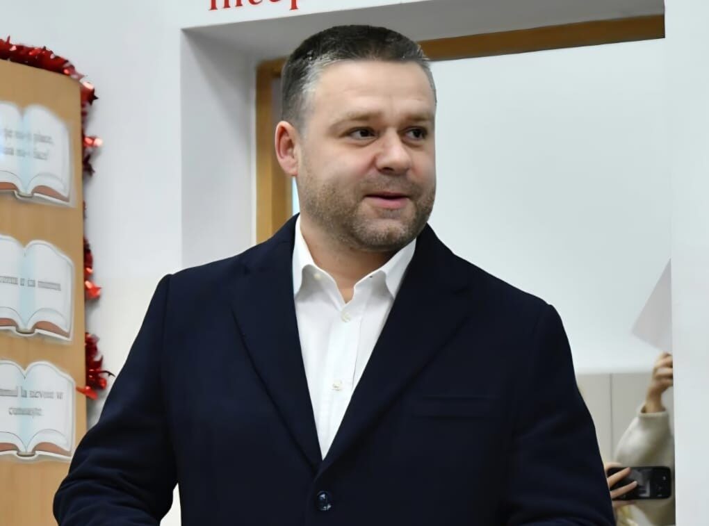 Primăria Capitalei traversează o nouă etapă de tensiune și controverse, odată cu anunțul primarului general Ciprian Ciucu despre intenția de a comasa zece instituții din subordinea sa în doar două mari direcții administrative