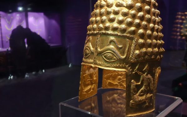 Suspecții din jaful tezaurului dacic, reclamații dure din închisoare