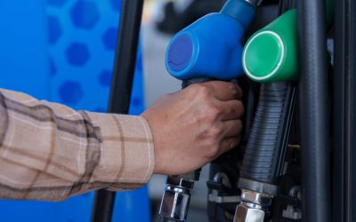 Creștere semnificativă a prețurilor la carburanți în Europa Prețurile carburanților din Europa au înregistrat creșteri semnificative în ultimele săptămâni, afectând consumatorii și economia din mai multe țări
