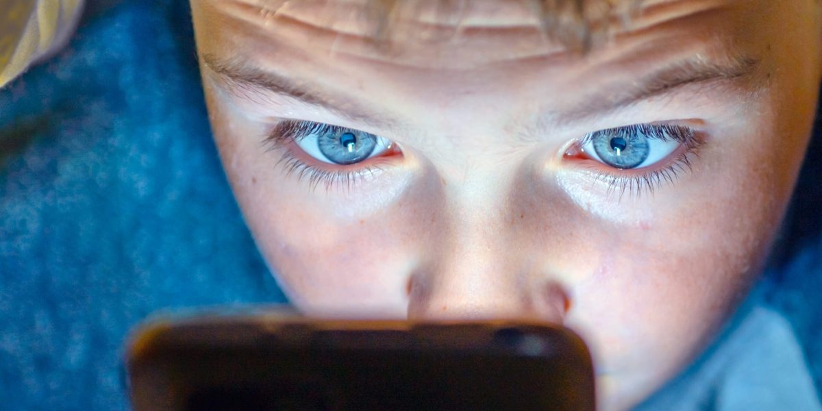 Noua prăpastie: AI-ul copiilor vs. părinții care NU știu ce fac!