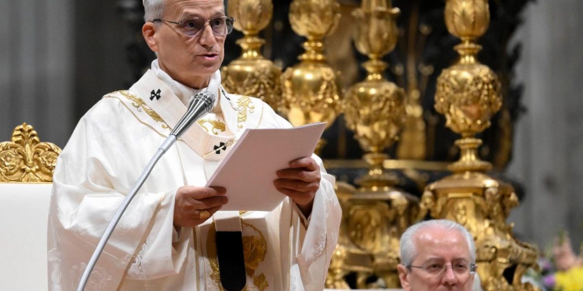 Papa: Paștele alungă ura și răstoarnă pe ceiPuternici