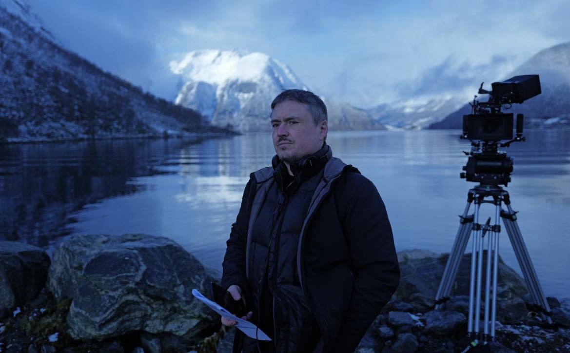 Un nou succes pentru România la Cannes: Cristian Mungiu revine în competiție cu "Fjord" Regizorul ROMÂN Cristian Mungiu va concura pentru a cincea oară consecutiv în competiția principală a Festivalului de Film de la Cannes