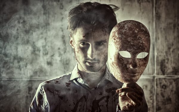 Cum recunoști un psihopat? Mituri și adevărul științei despre manipulare