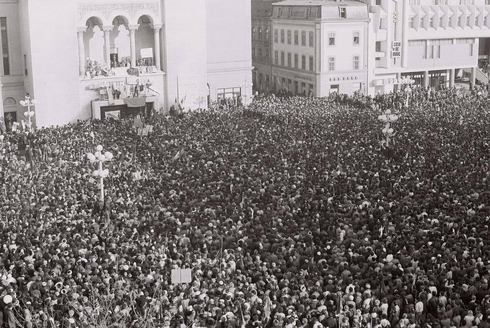 Societatea Timișoara sare în ajutorul lui Bolojan: Nicușor Dan, chemat să intervină