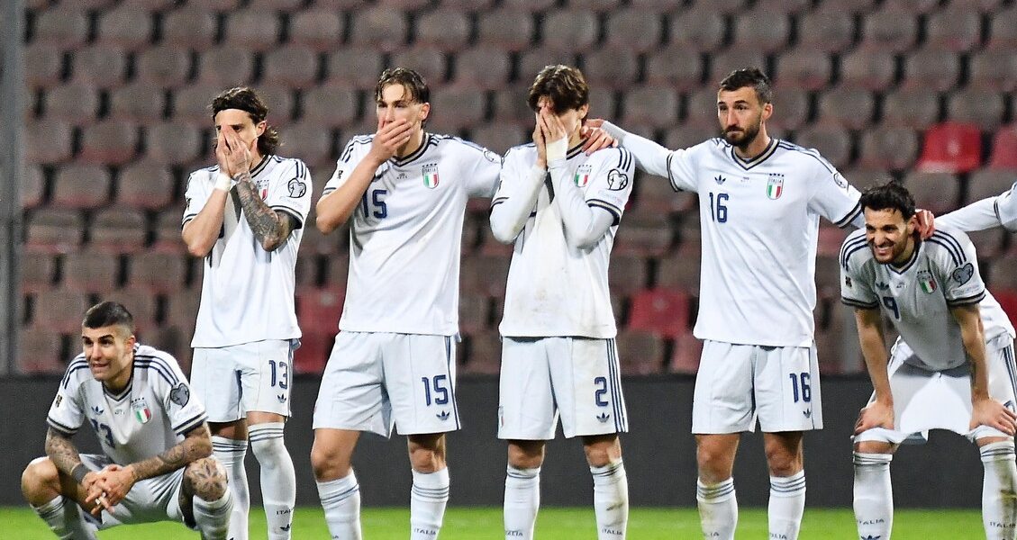 Italia, pentru a treia oară consecutiv, a ratat calificarea la Campionatul Mondial, fiind eliminată în meciul de baraj disputat la Zenica, Bosnia și Herțegovina
