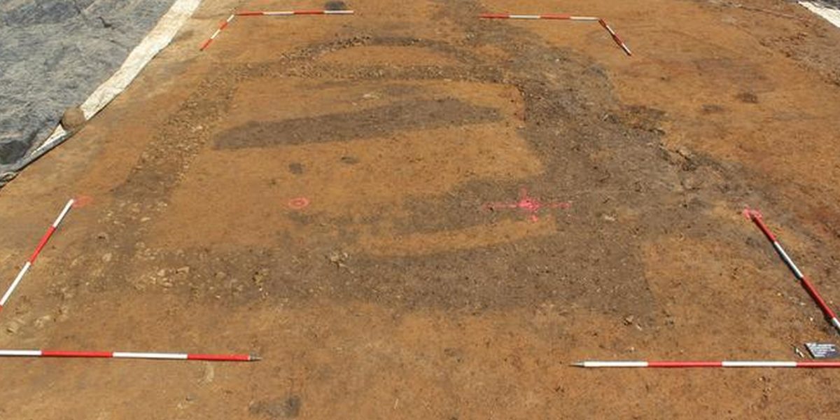 O descoperire arheologică de o importanță excepțională sub străzile din Frankfurt scoate la iveală un complex de cult roman care poate schimba înțelesul practicilor religioase din provinciile germane ale Imperiului Roman