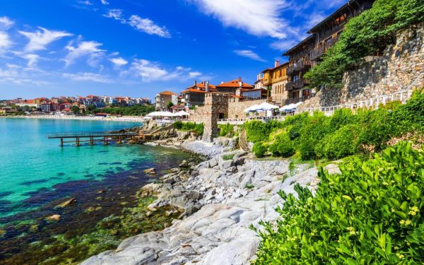 Destinația-minune ca Amalfi, dar mai ieftină! E aproape de România
