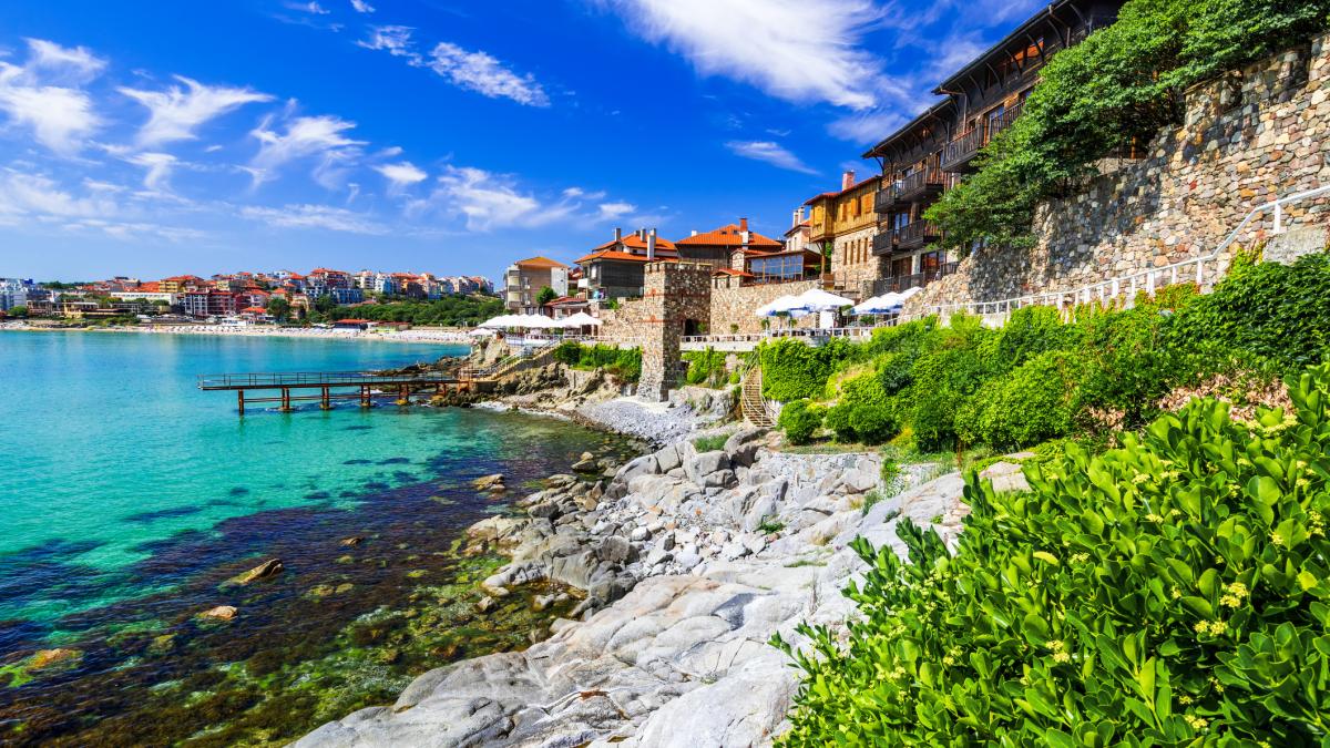 Destinația-minune ca Amalfi, dar mai ieftină! E aproape de România