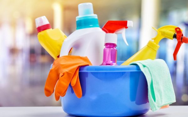 Substanță-bombă în detergenți: Risc de Parkinson crescut cu 500%