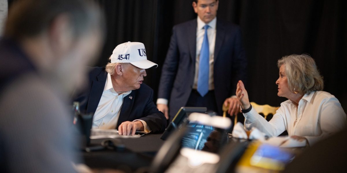 Republicanii lui Trump, scut pentru puterile de război