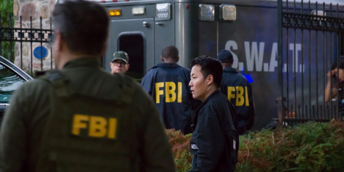 FBI și SRI au destructurat un atac informatic rusesc FBI, împreună cu mai multe instituții din 15 state, inclusiv Serviciul Român de Informații (SRI), a destructurat un atac informatic prelungit direcționat asupra infrastructurii sensibile din mai multe state occidentale