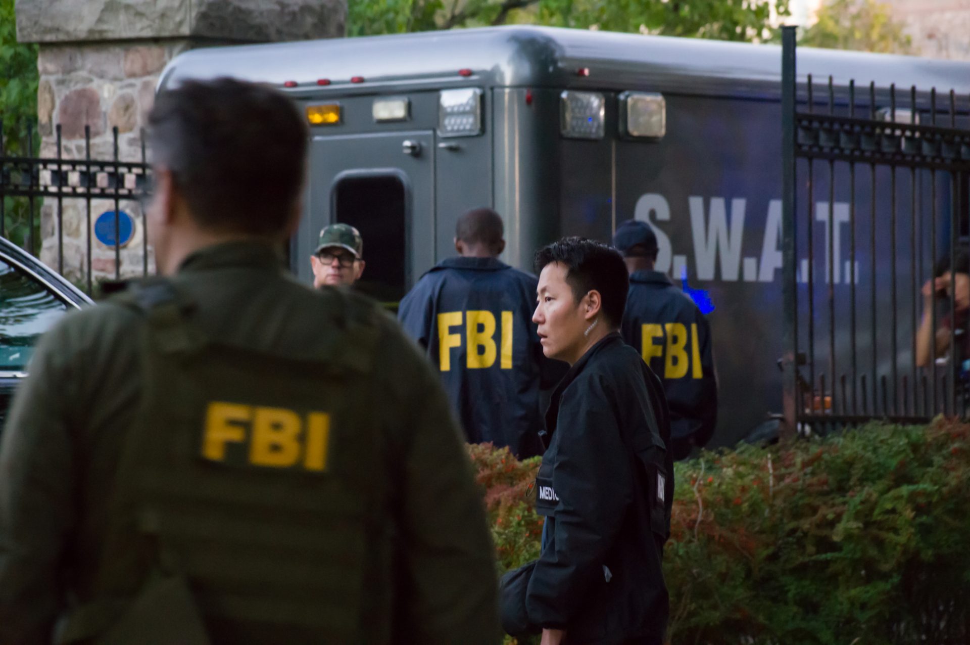 FBI și SRI au destructurat un atac informatic rusesc FBI, împreună cu mai multe instituții din 15 state, inclusiv Serviciul Român de Informații (SRI), a destructurat un atac informatic prelungit direcționat asupra infrastructurii sensibile din mai multe state occidentale
