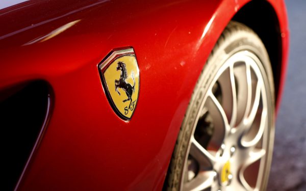 Ferrari intră în era electrică: Prețul primului model, de peste jumătate de milion de euro