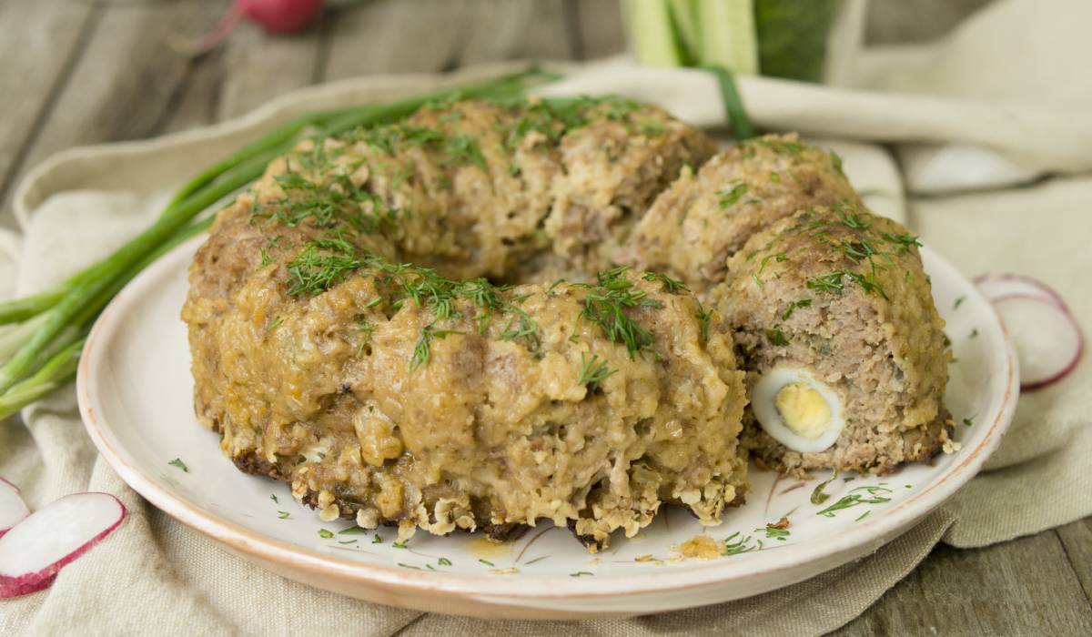 Pregătirea măruntaielor pentru drob, un pas esențial Dacă intenționați să preparați drob, un preparat tradițional îndrăgit de românii, un aspect crucial este modul de gătire a măruntaielor