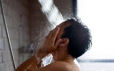 Medicii de la Harvard trag un semnal de alarmă: Dușurile zilnice, o obișnuință nocivă pentru mulți Pentru mulți dintre noi, dușul zilnic este o rutină aproape automată