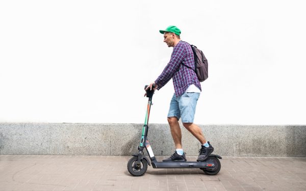 Atenție, trotinete! 10 trucuri de bază pentru începători, testate pe Trendyol (P)