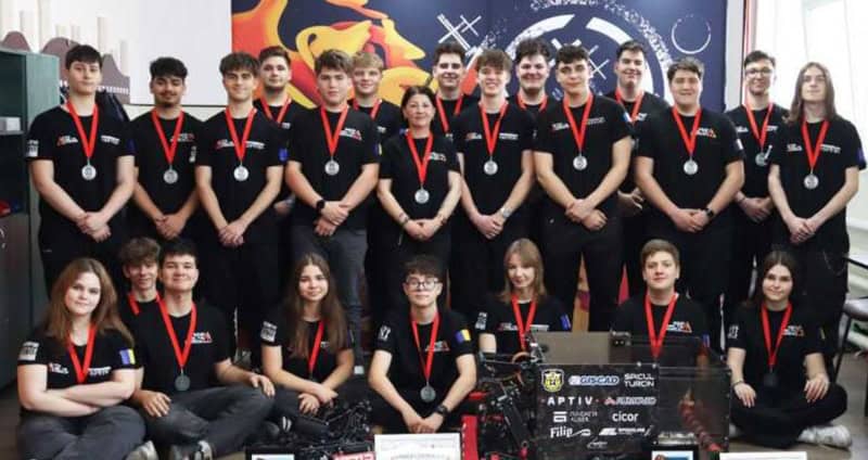 Arad: Elevii de la Informatică, la Mondialul din SUA! Mai au de strâns 10.000$