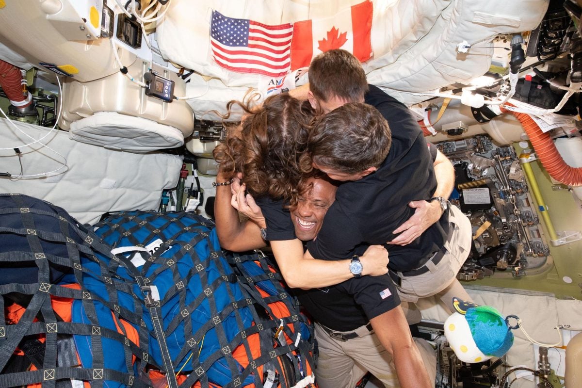 Lună: Mesajul INCREDIBIL al astronauților. "Pământul, o barcă de salvare!"