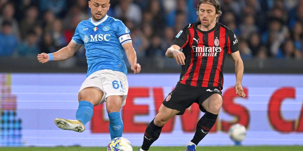 AC Milan câștigă cu Cristi Chivu, 1-0 într-un meci crucial