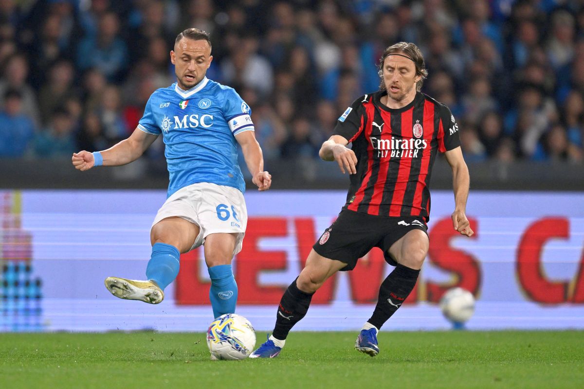 AC Milan câștigă cu Cristi Chivu, 1-0 într-un meci crucial